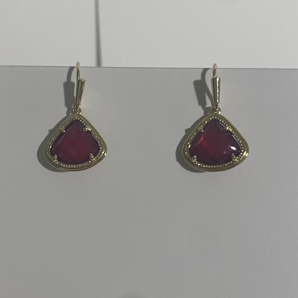 Kendra Scott Small Kendall Drop Earrings in Gold and Iridescent Orchid Illusion